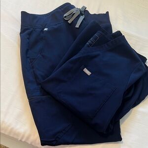Figs Navy Joggers/ One Pocket Top Set